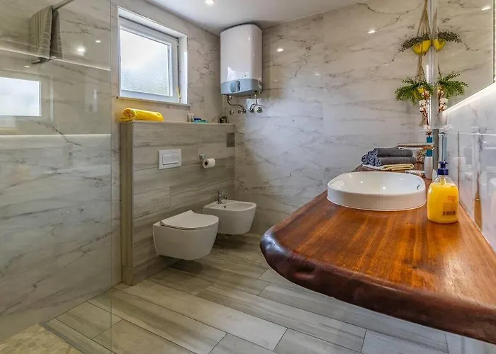 Ap Sanja Mit Eigenem Garten - Istriensonne 0730 * Banjole