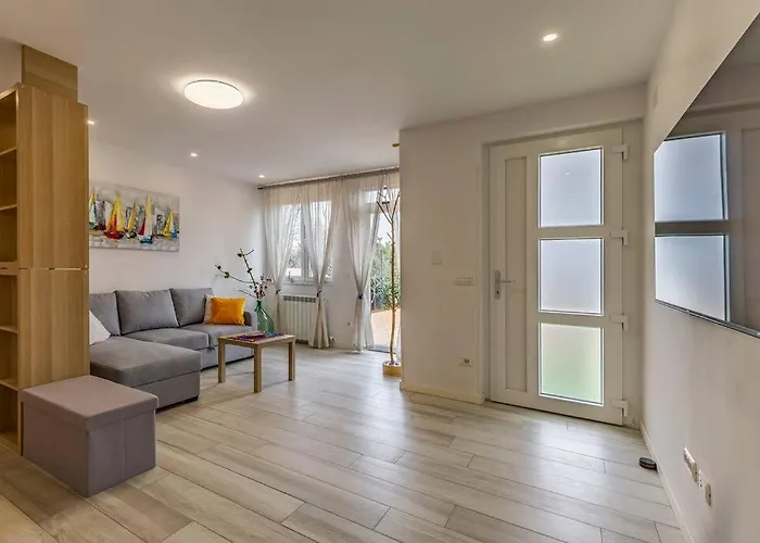 Ap Sanja Mit Eigenem Garten - Istriensonne 0730